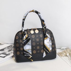 null Shoulder Bag