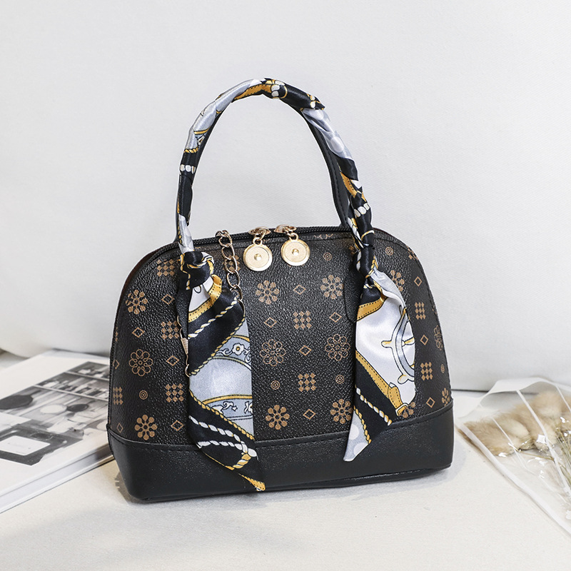 null Shoulder Bag