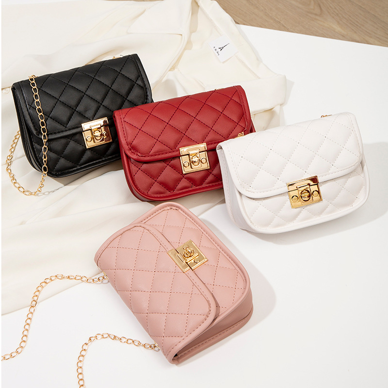 null Shoulder Bag