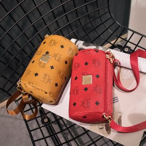 null Shoulder Bag