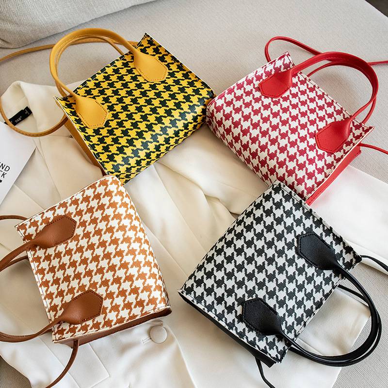 null Shoulder Bag