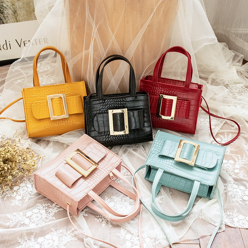 null Shoulder Bag