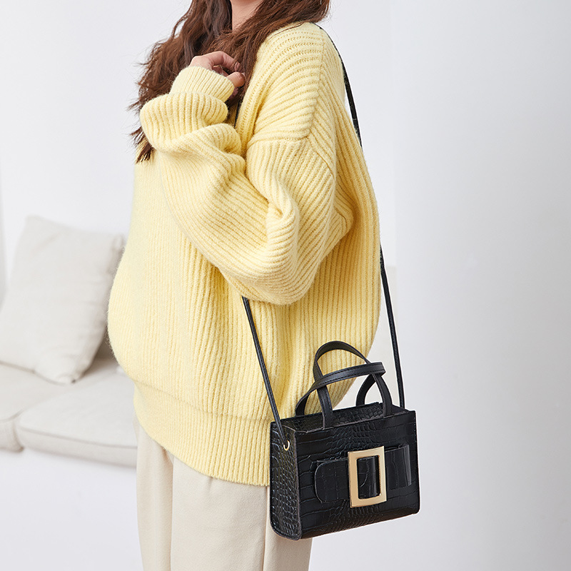 null Shoulder Bag