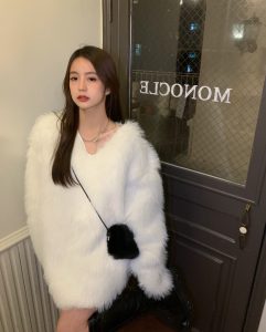 null Shoulder Bag
