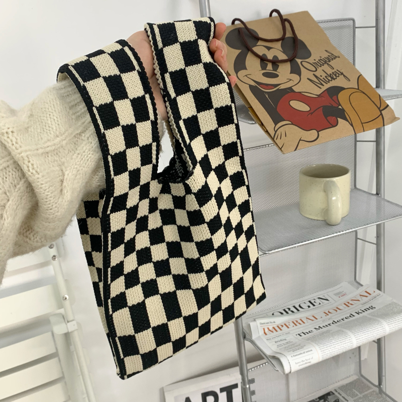 null Shoulder Bag