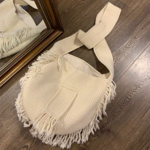 null Shoulder Bag