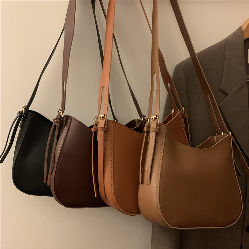 null Shoulder Bag