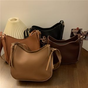 null Shoulder Bag