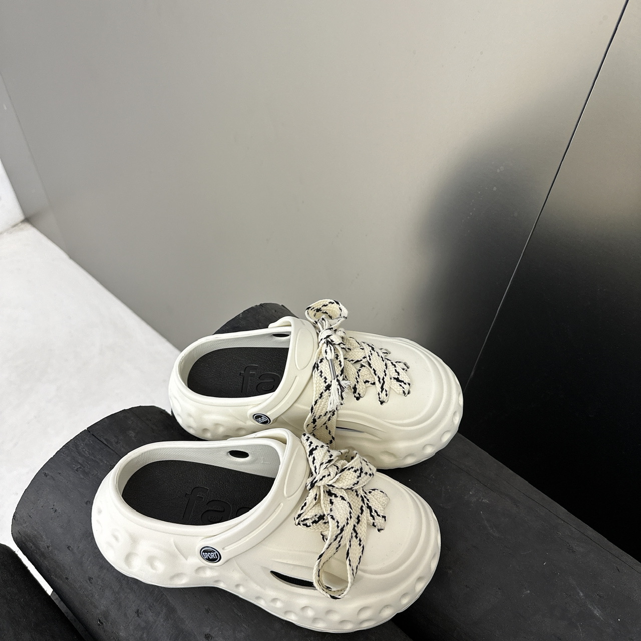 null Sandals