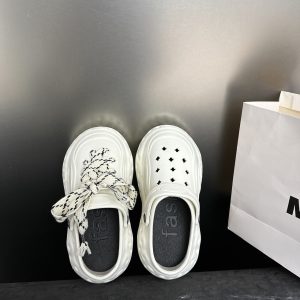 null Sandals