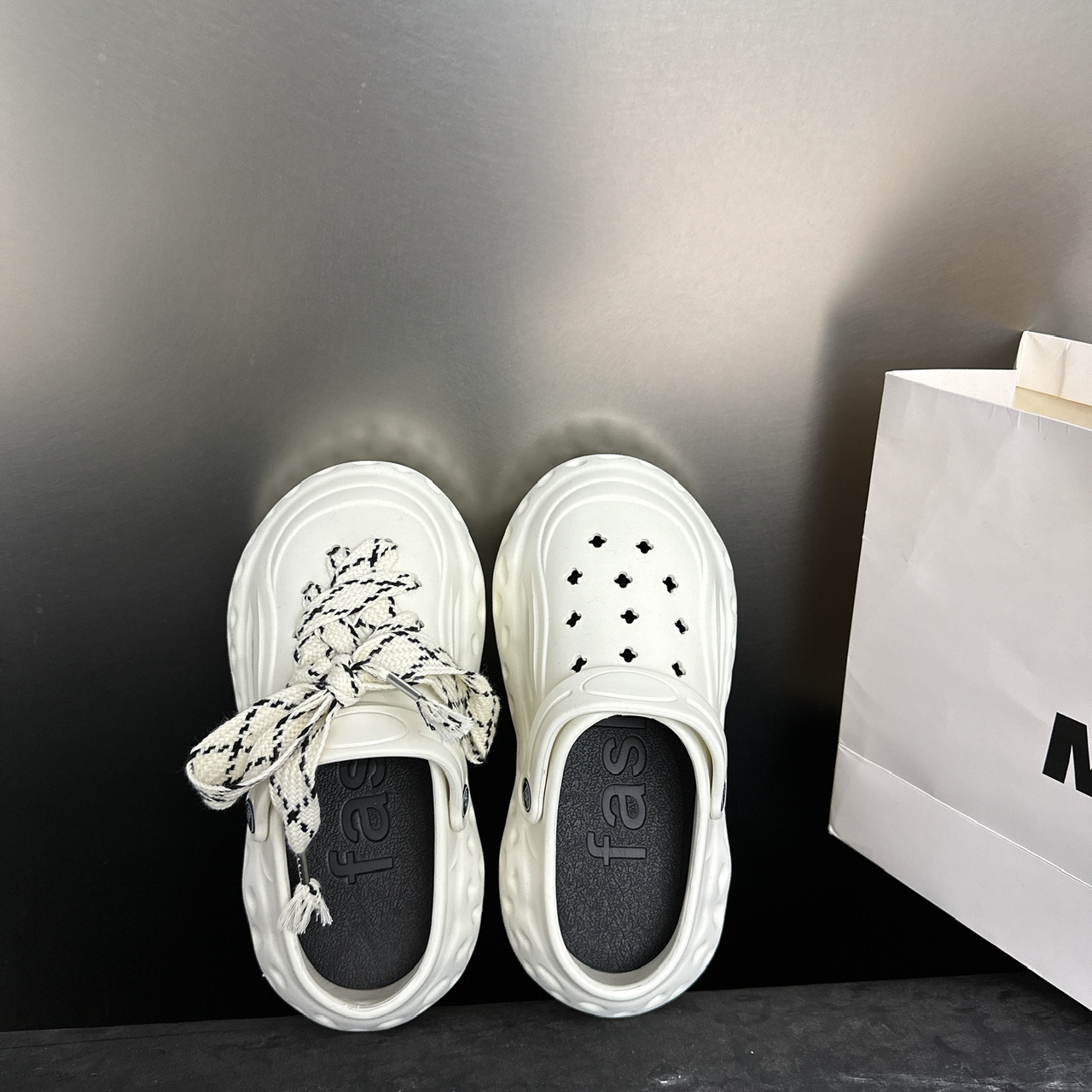 null Sandals