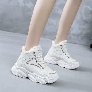 null Sneakers