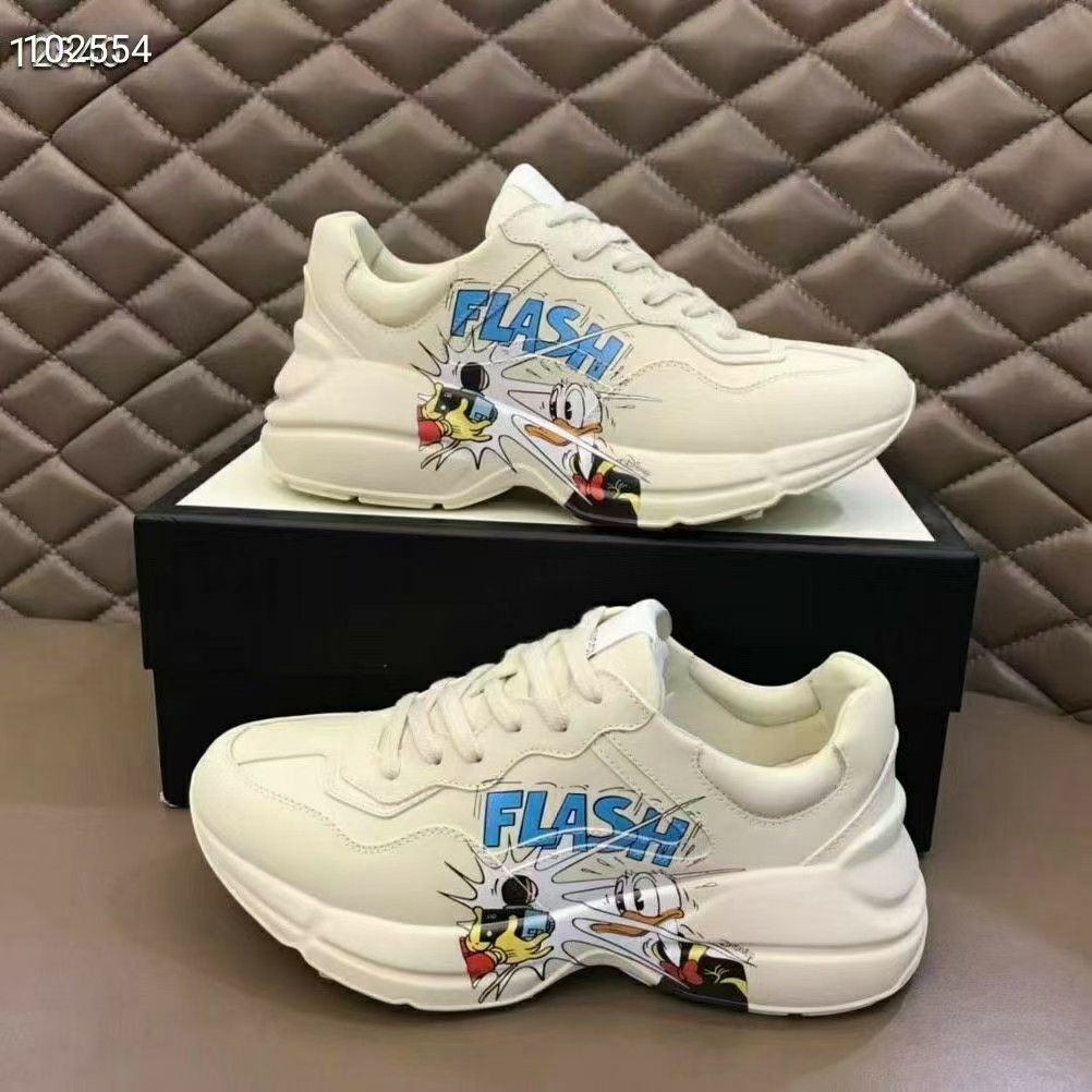 null Sneakers