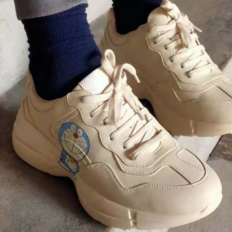 null Sneakers