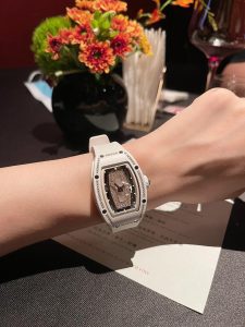 null Watch in Black
