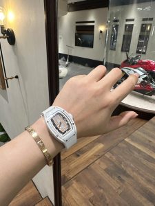 null Watch in Black
