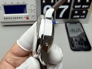 null Watch in Black