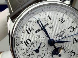 null Watch in Black