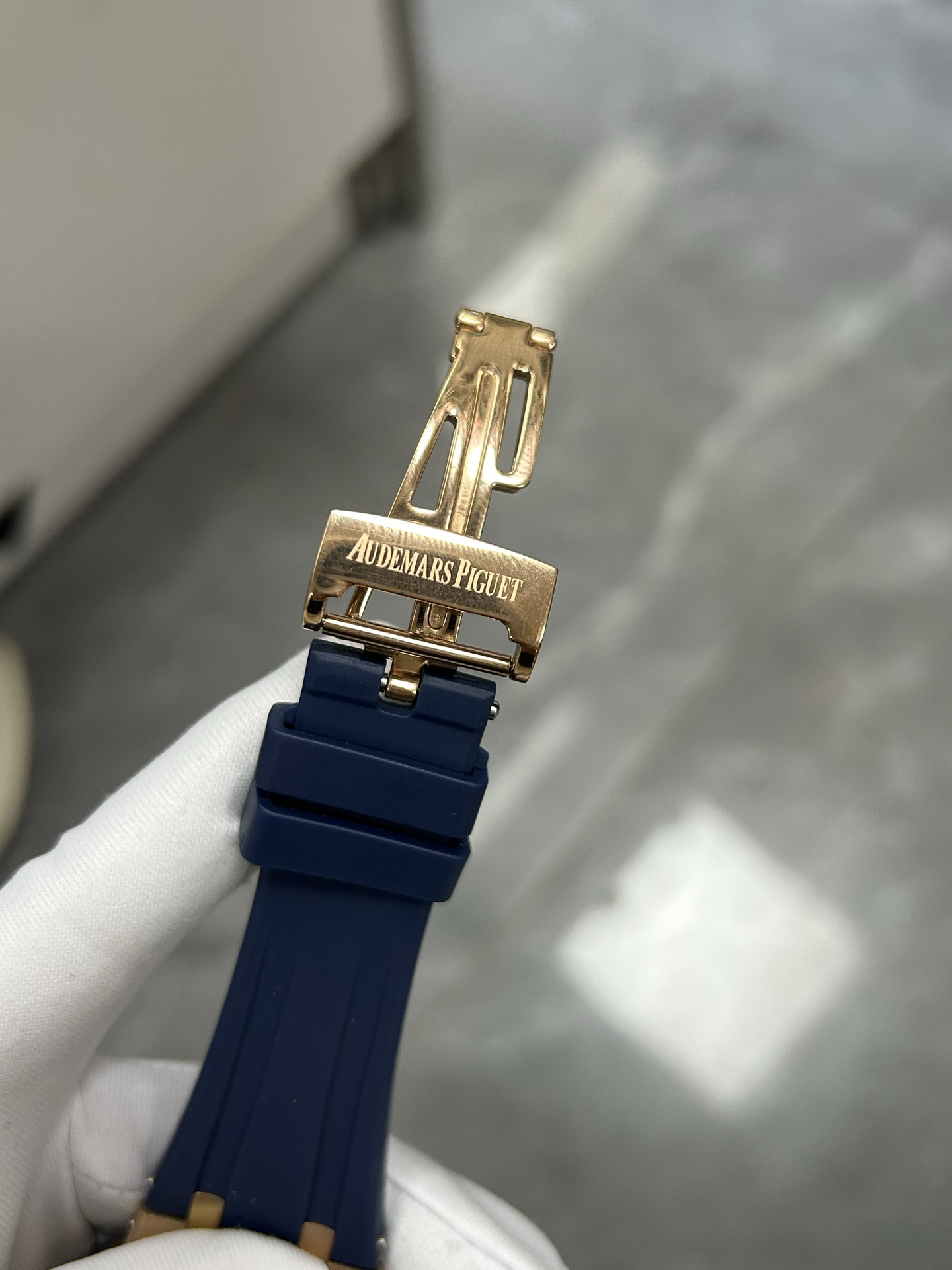 null Watch