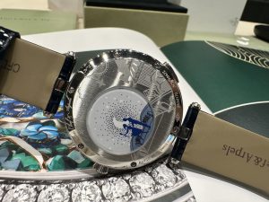 null Watch