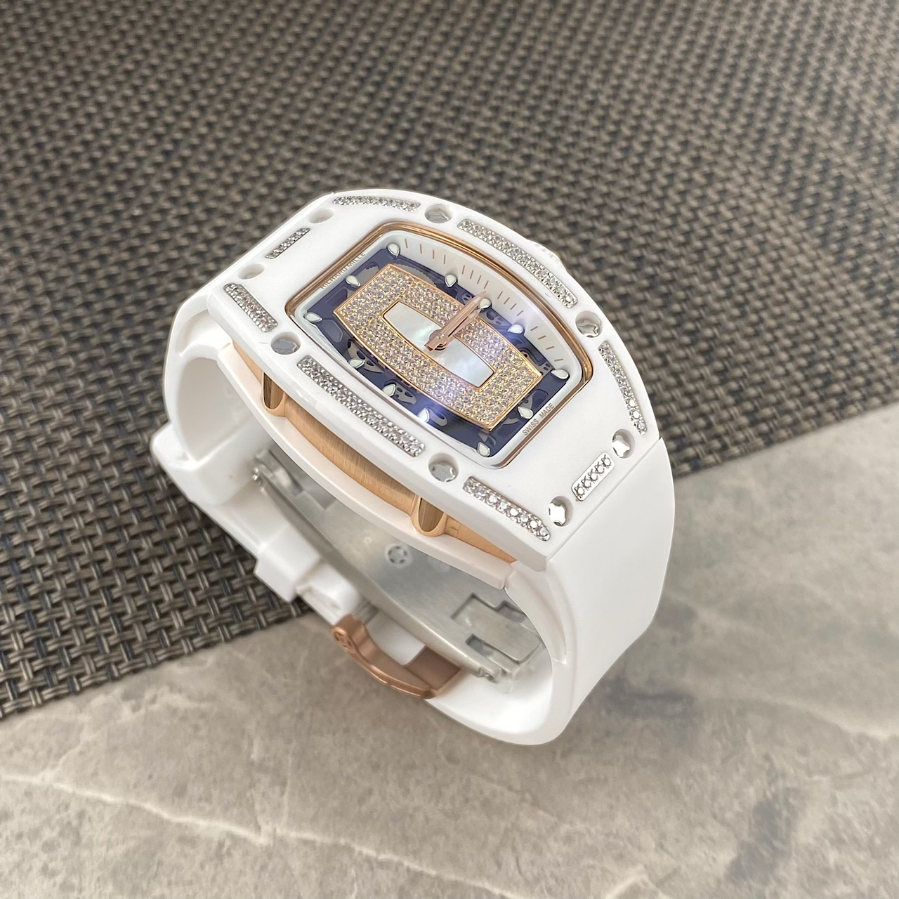 null Watch in White