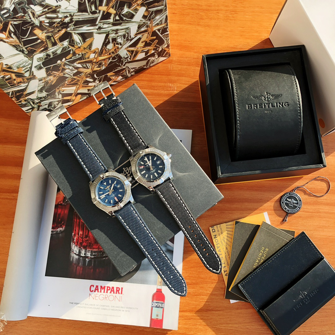 null Watch in Black