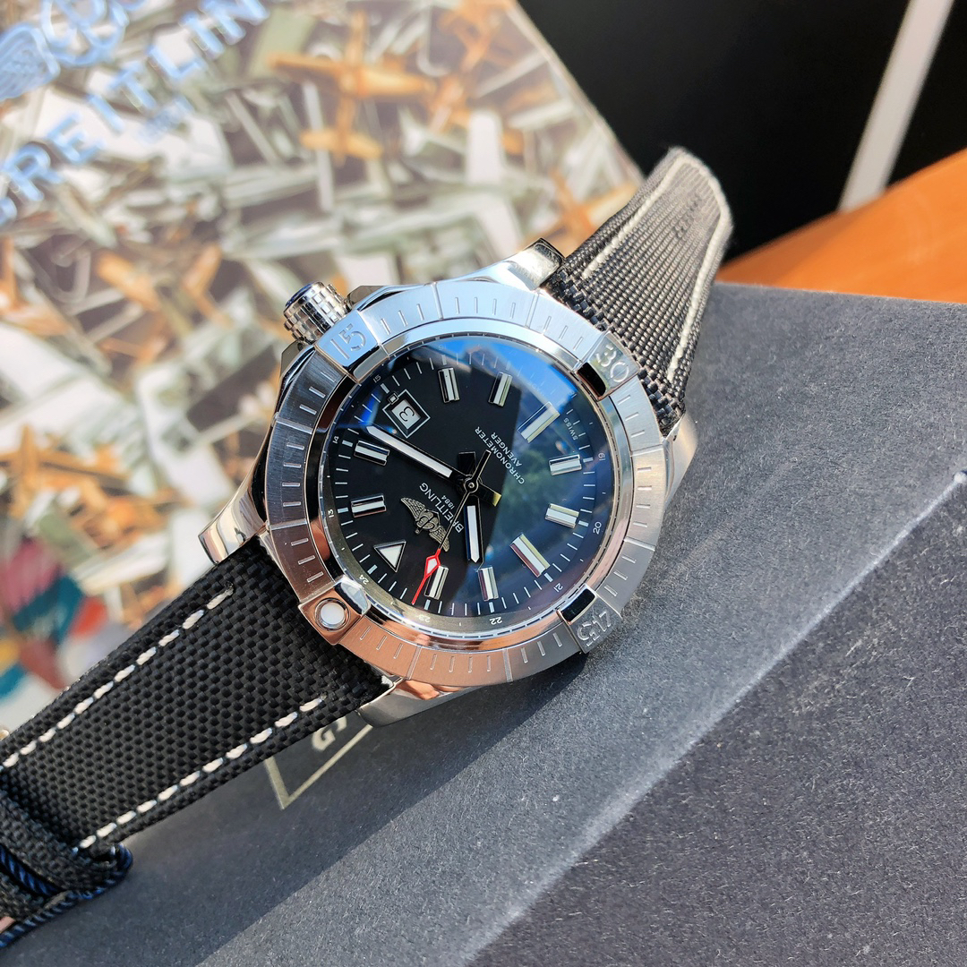 null Watch in Black