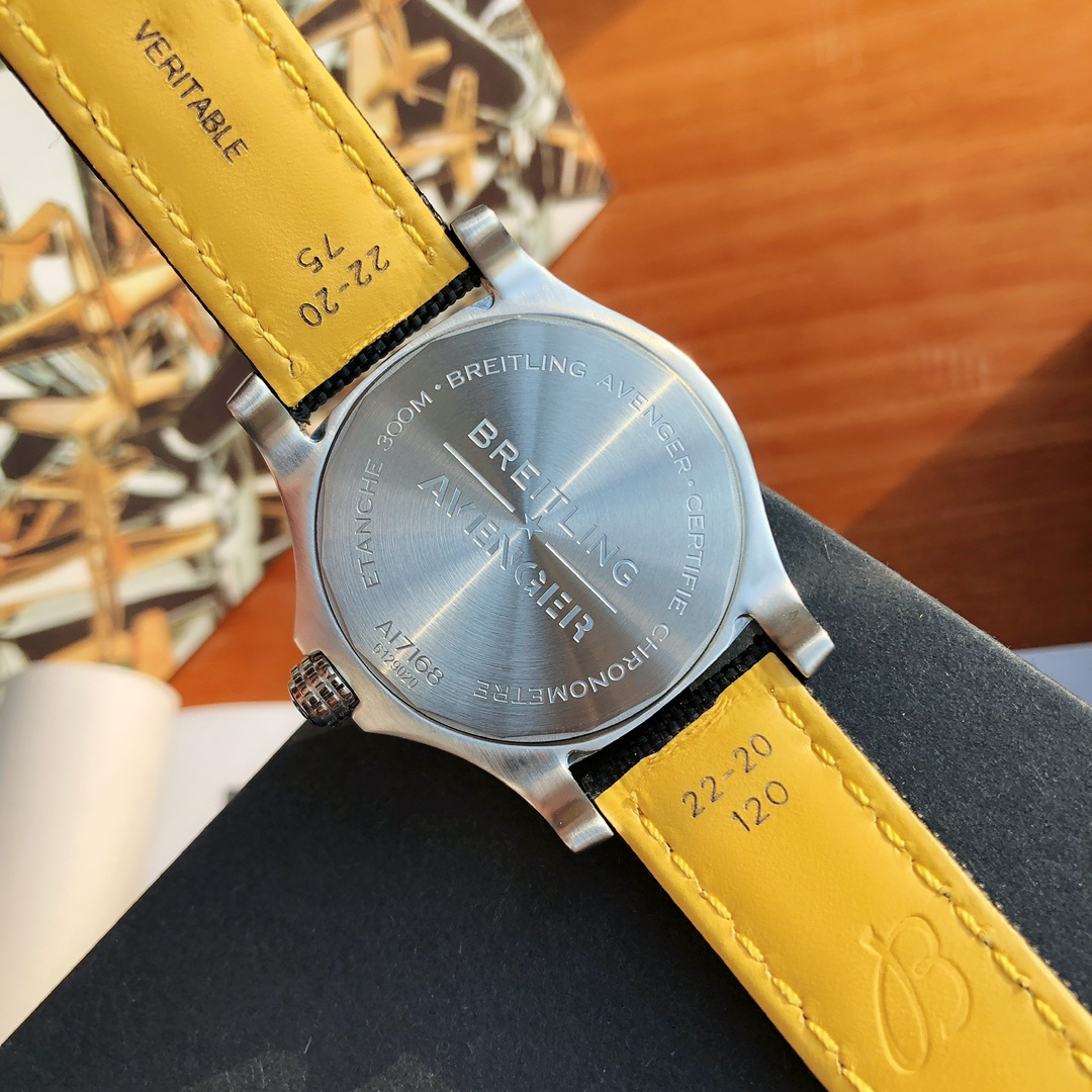 null Watch in Black