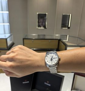 null Watch