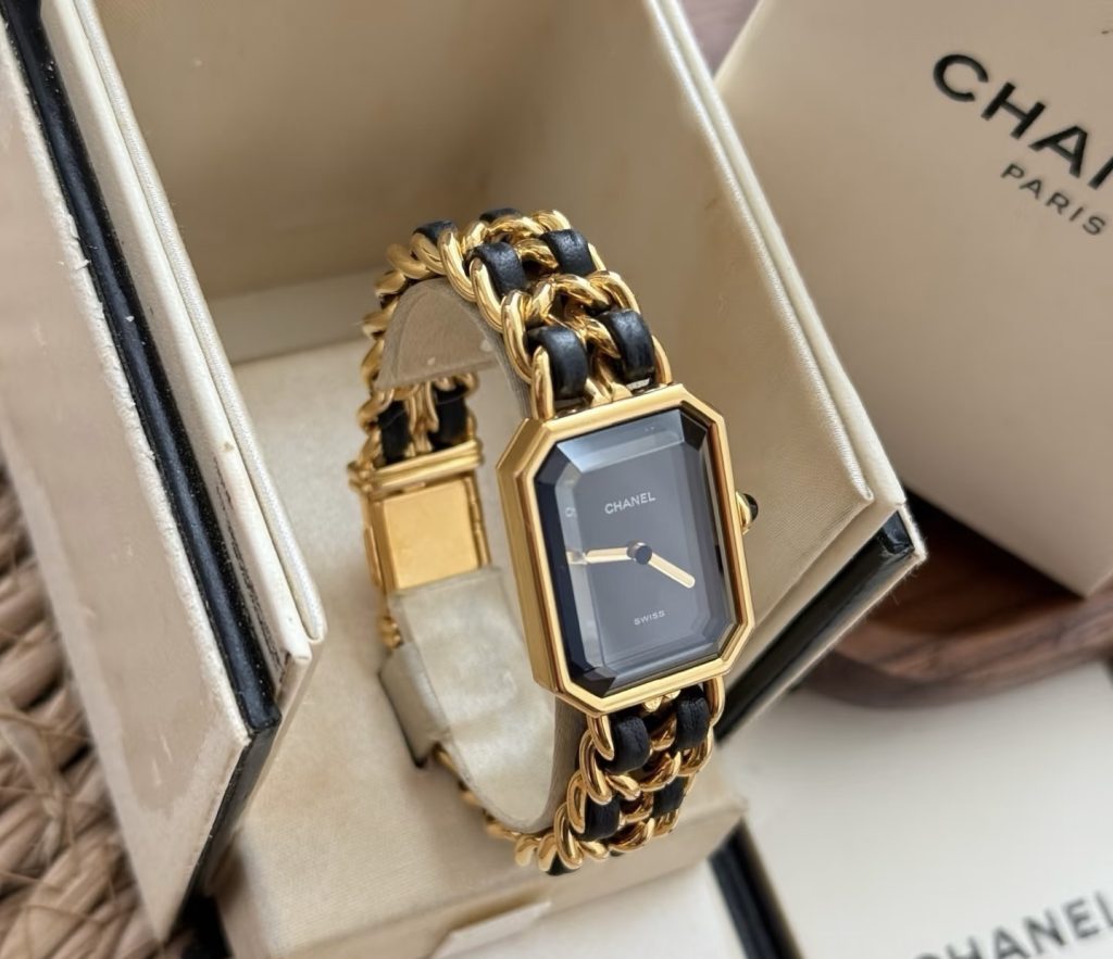 null Watch
