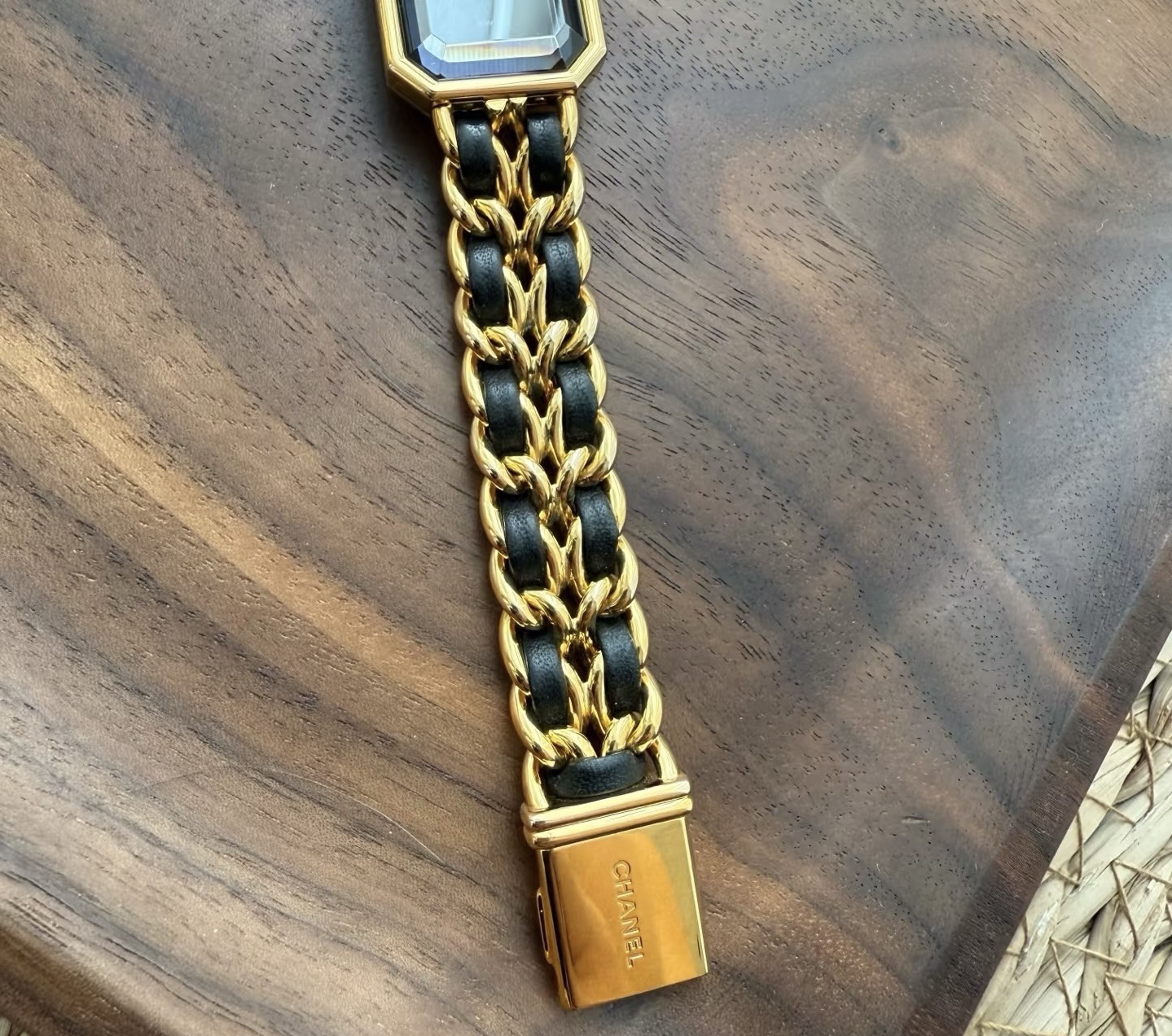 null Watch