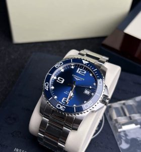 null Watch in Blue