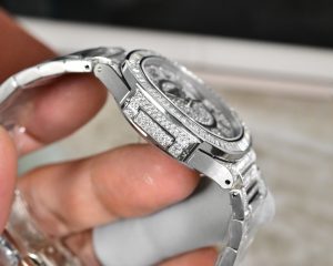 null Watch in White