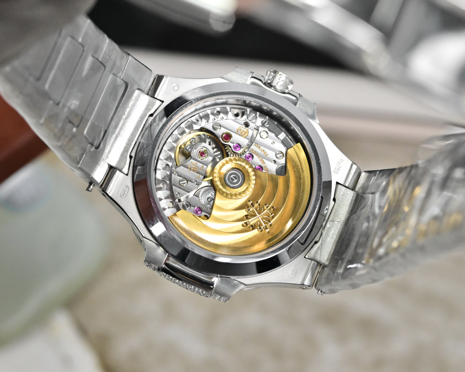 null Watch in White