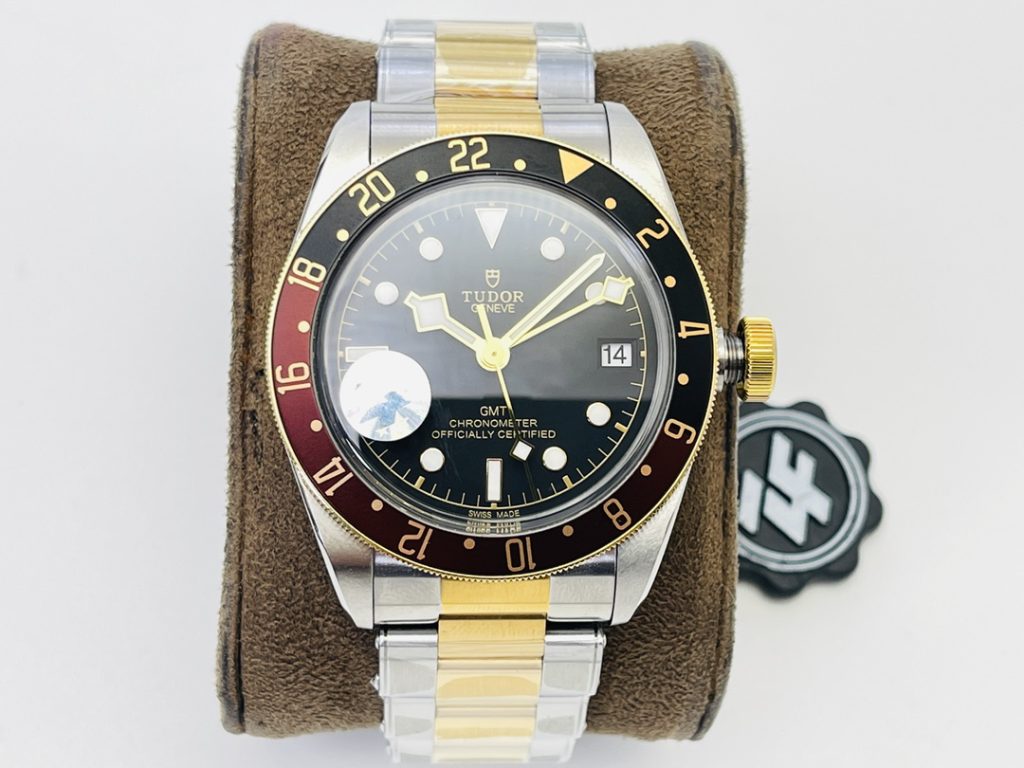 null Watch M79833MN in Black