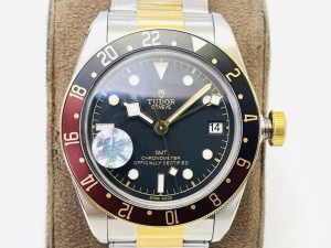 null Watch M79833MN in Black