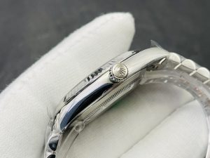 null Watch