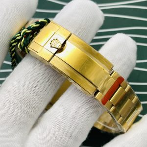 null Watch in Black