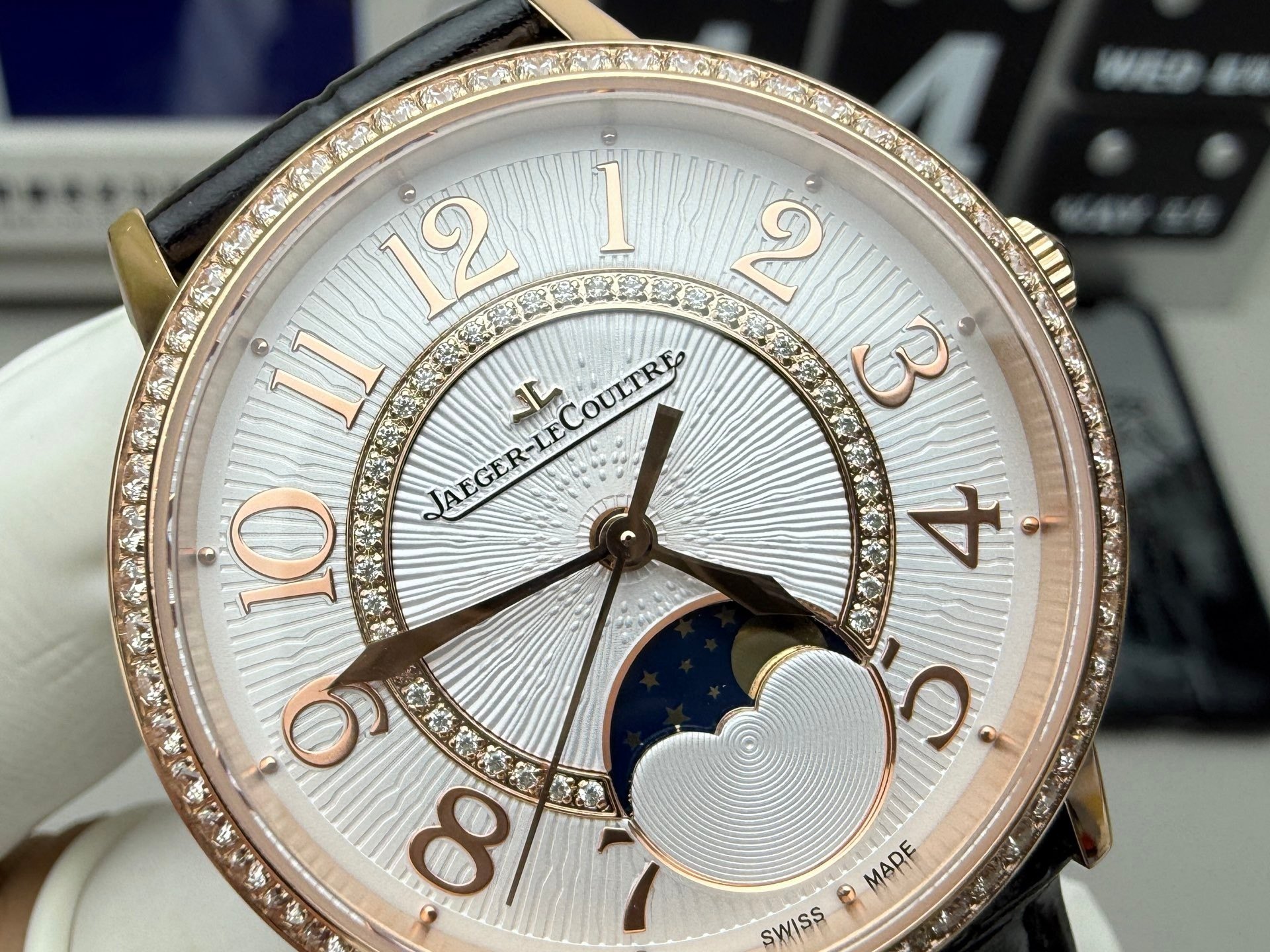 null Watch