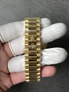 null Watch