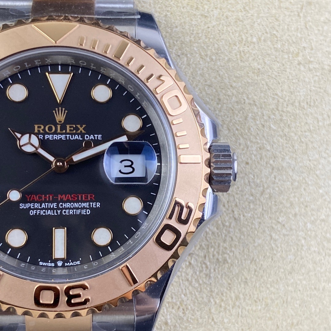 null Watch 126621 in Brown