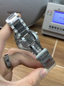 null Watch