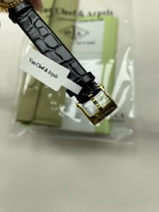 null Watch in Black