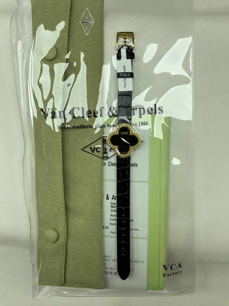 null Watch in Black
