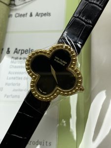 null Watch in Black