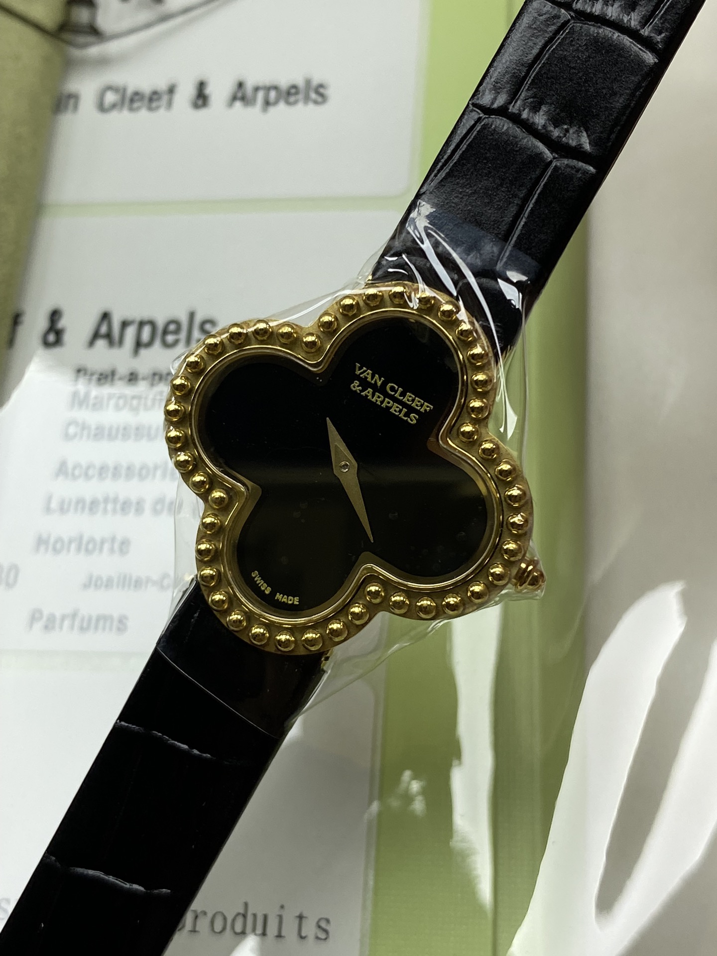null Watch in Black