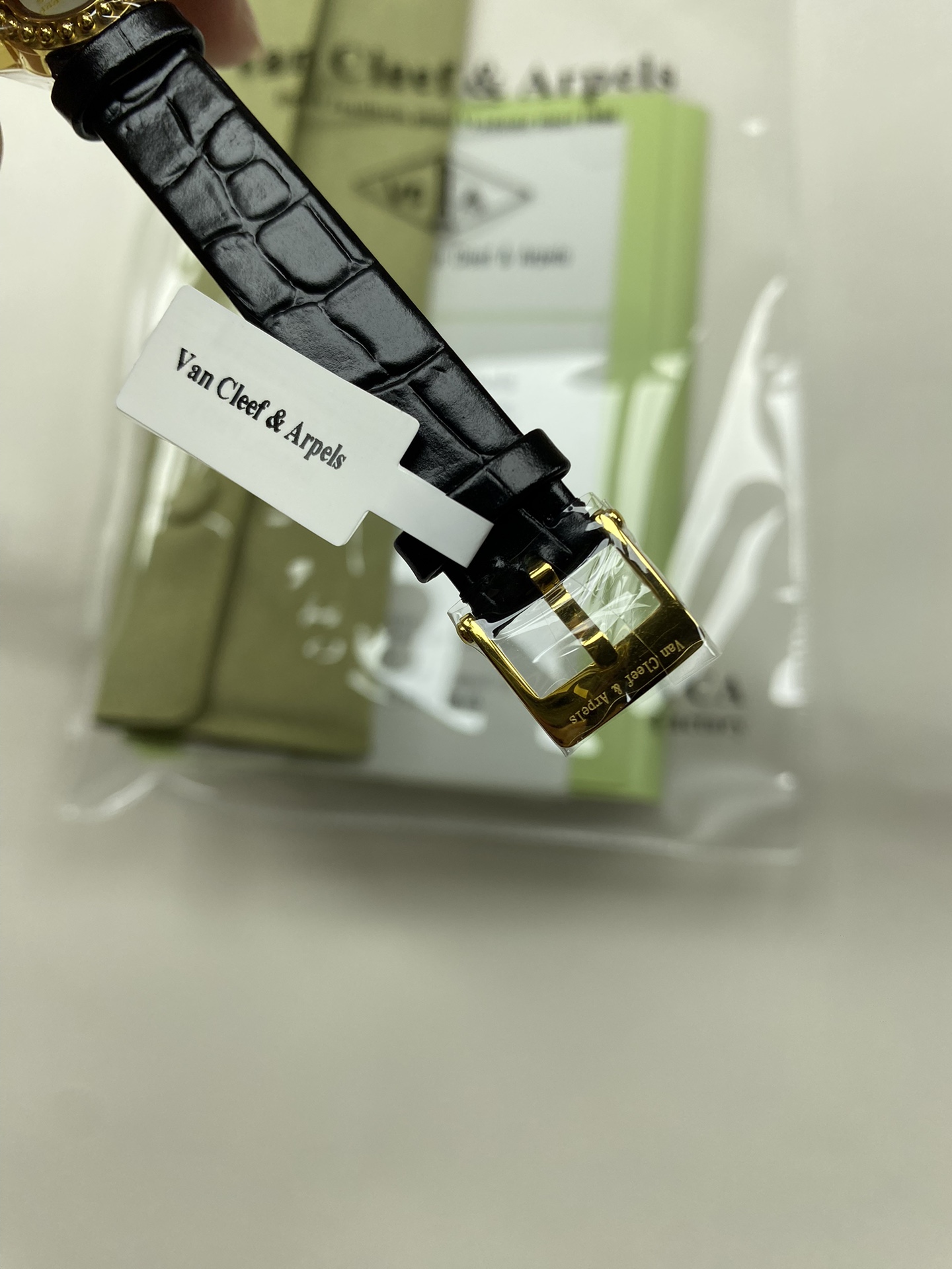 null Watch in Black