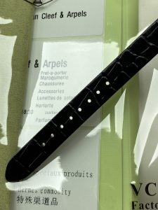 null Watch in Black