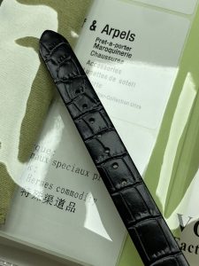 null Watch in Black