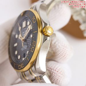 null Watch in Black